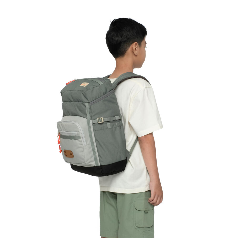 910010718 JR WEEKENDER PACK 18L