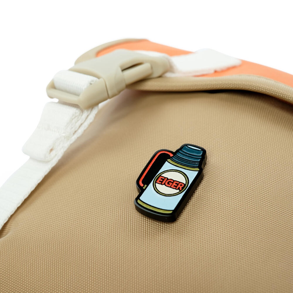 910011031 FLOSKU ACRYLIC PIN