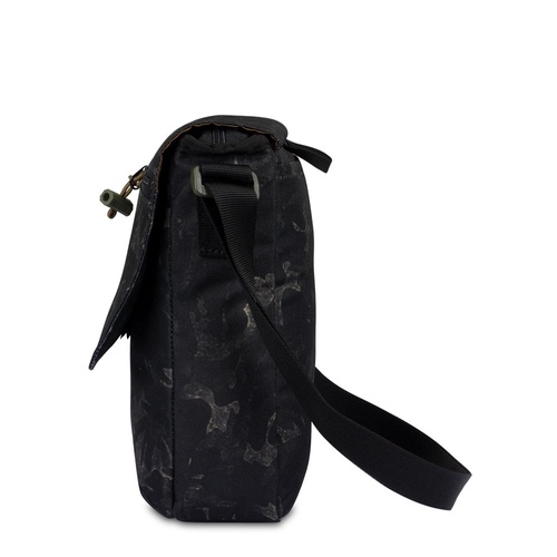 CAMOUFLAGE CAMOUFLAGE