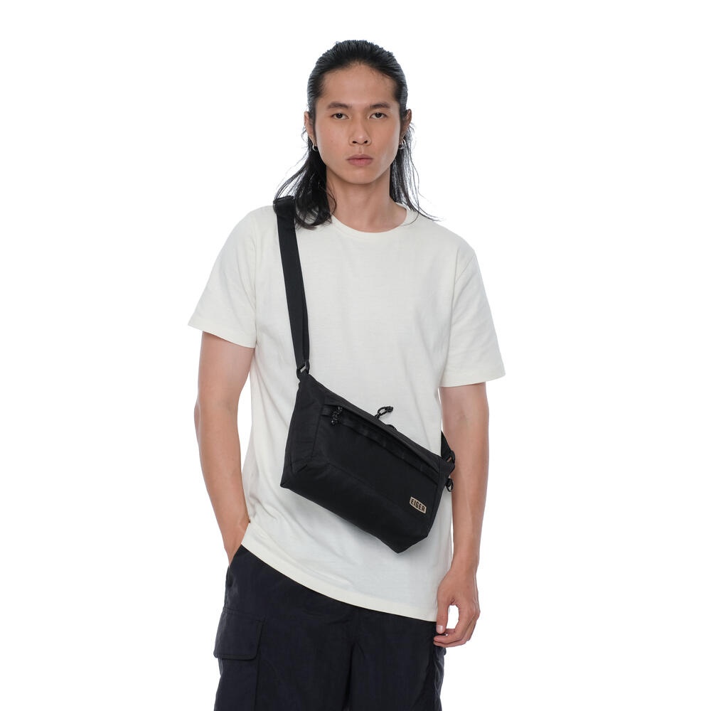 910010519 DISTANT 2.0 SHOULDER BAG 1A