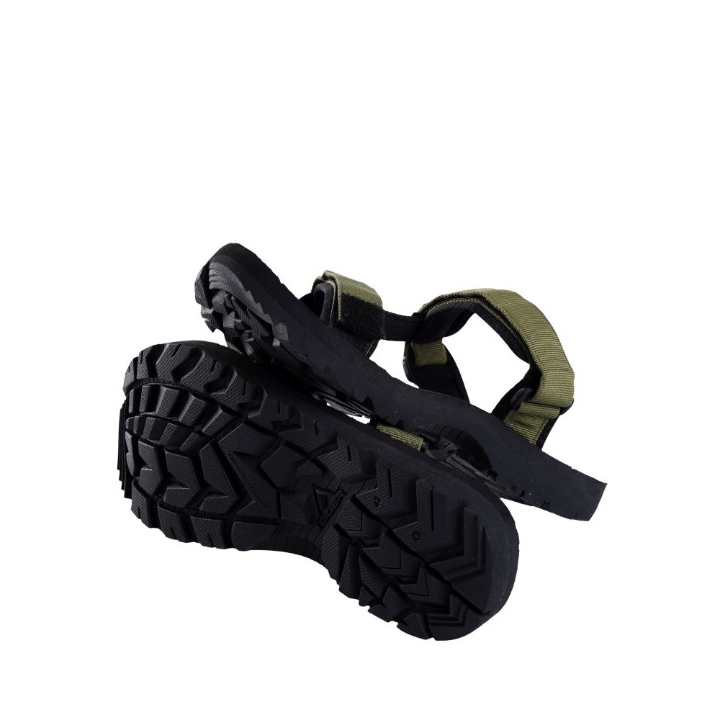 TOMAHAWK SLIP ON BLACK