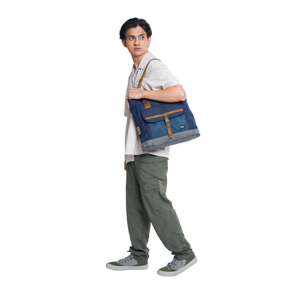 X-DERAIL TOTE BAG