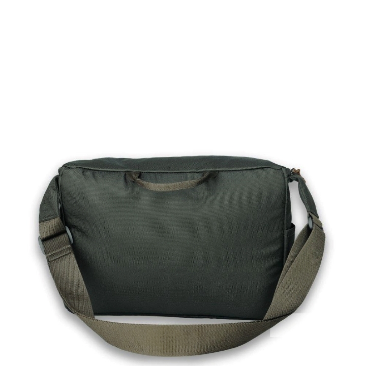 VARSITY SHOULDER 8L